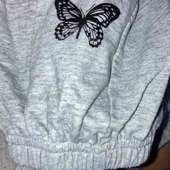 Butterfly sweatpants - Picture 4 of 4